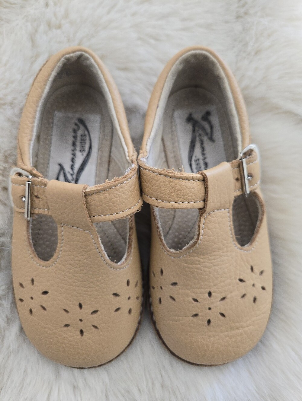 Zimmerman Shoes Flora T-Strap Shoes – Camel Leather | Toddler Size 6 Medium (E)